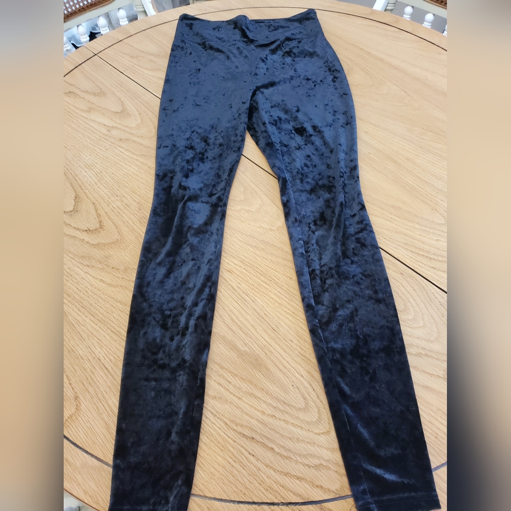 Black Velvet Feel Leggings‎